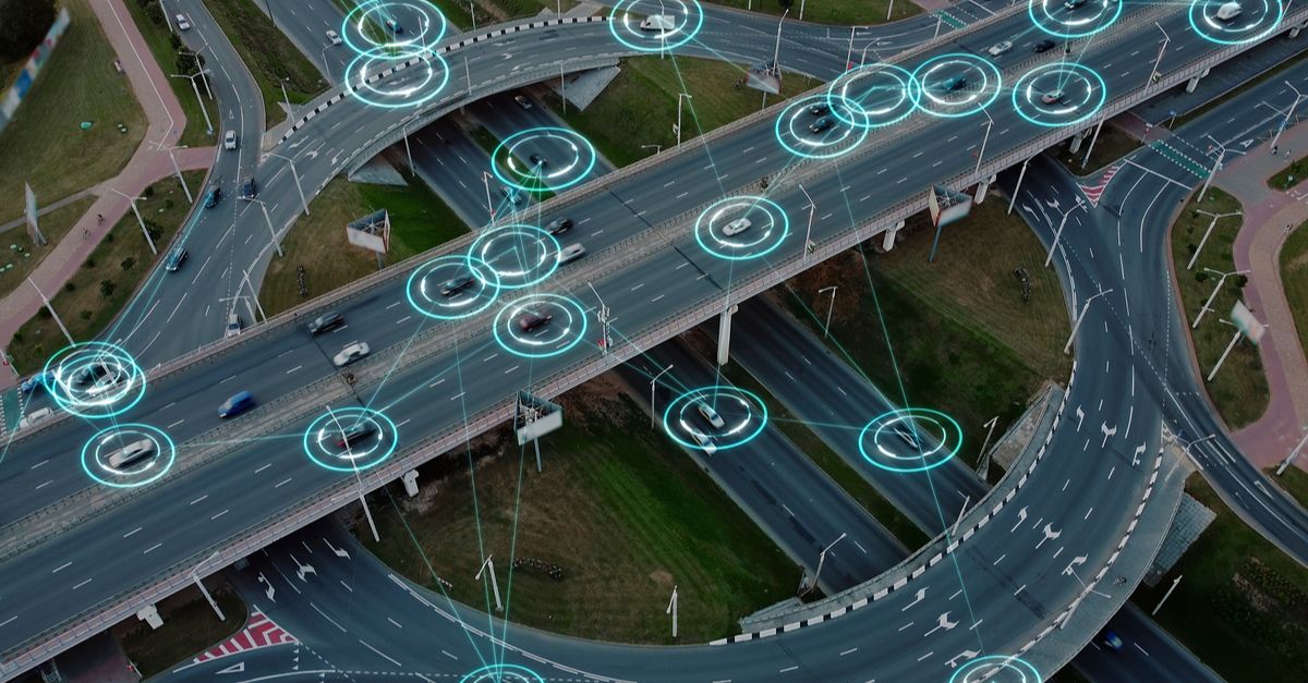 迎接智慧車聯網時代：通訊、AI與資安技術共構可信任的新產業生態系