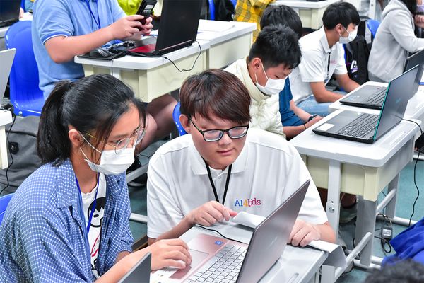 用科技教育為台灣下一代開創新機會