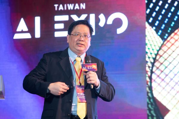 梁伯嵩：幫助產業創造新價值，台灣應訓練大型AI模型