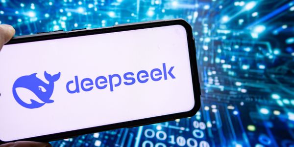 DeepSeek 熱潮下，台灣如何評估開源 AI 模型與創新機遇