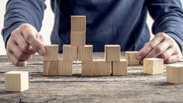 AI治理（二）：從倫理責任到制度信任的多層治理新典範